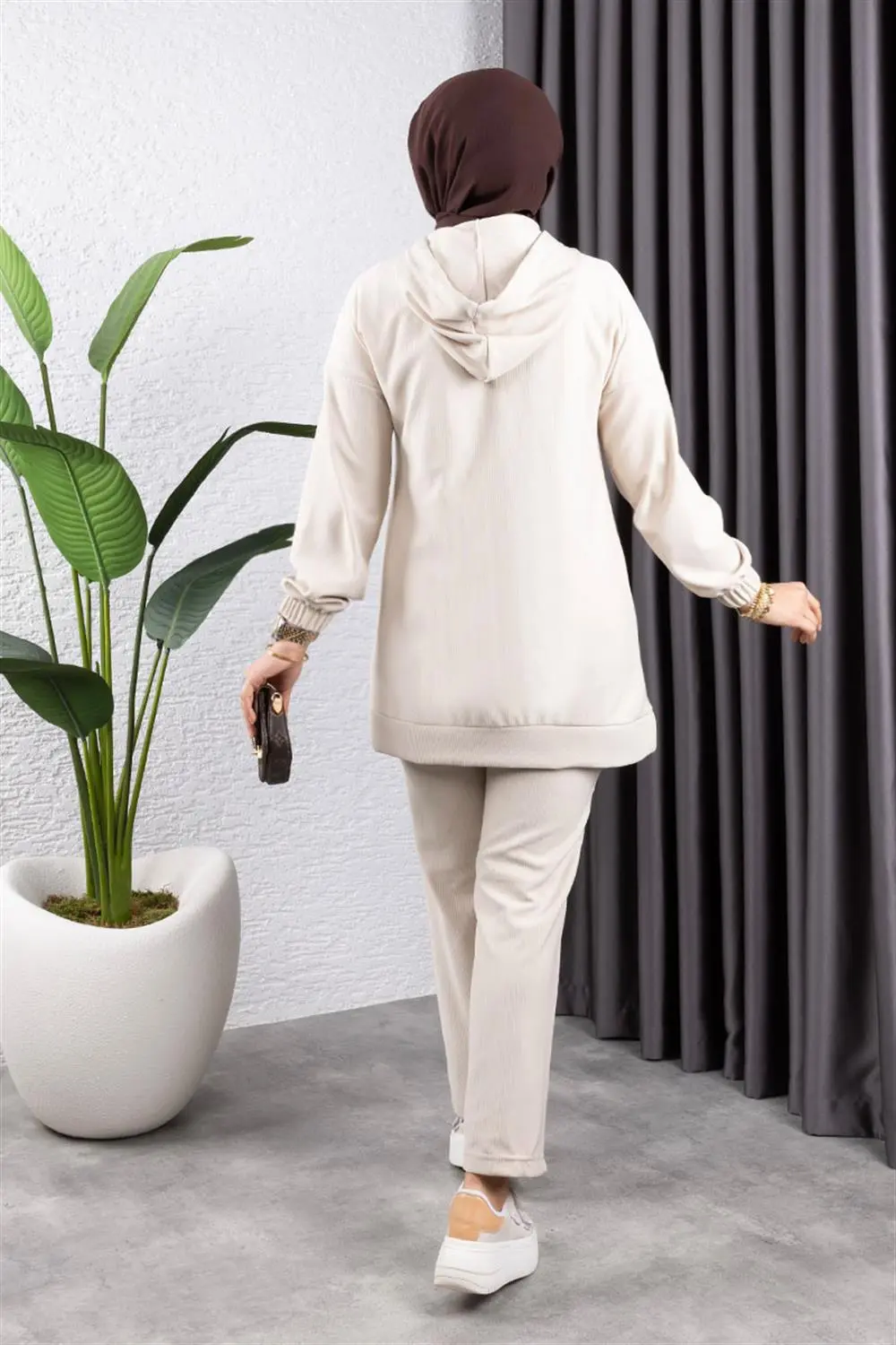 Pile Hooded Sports Suit-detail