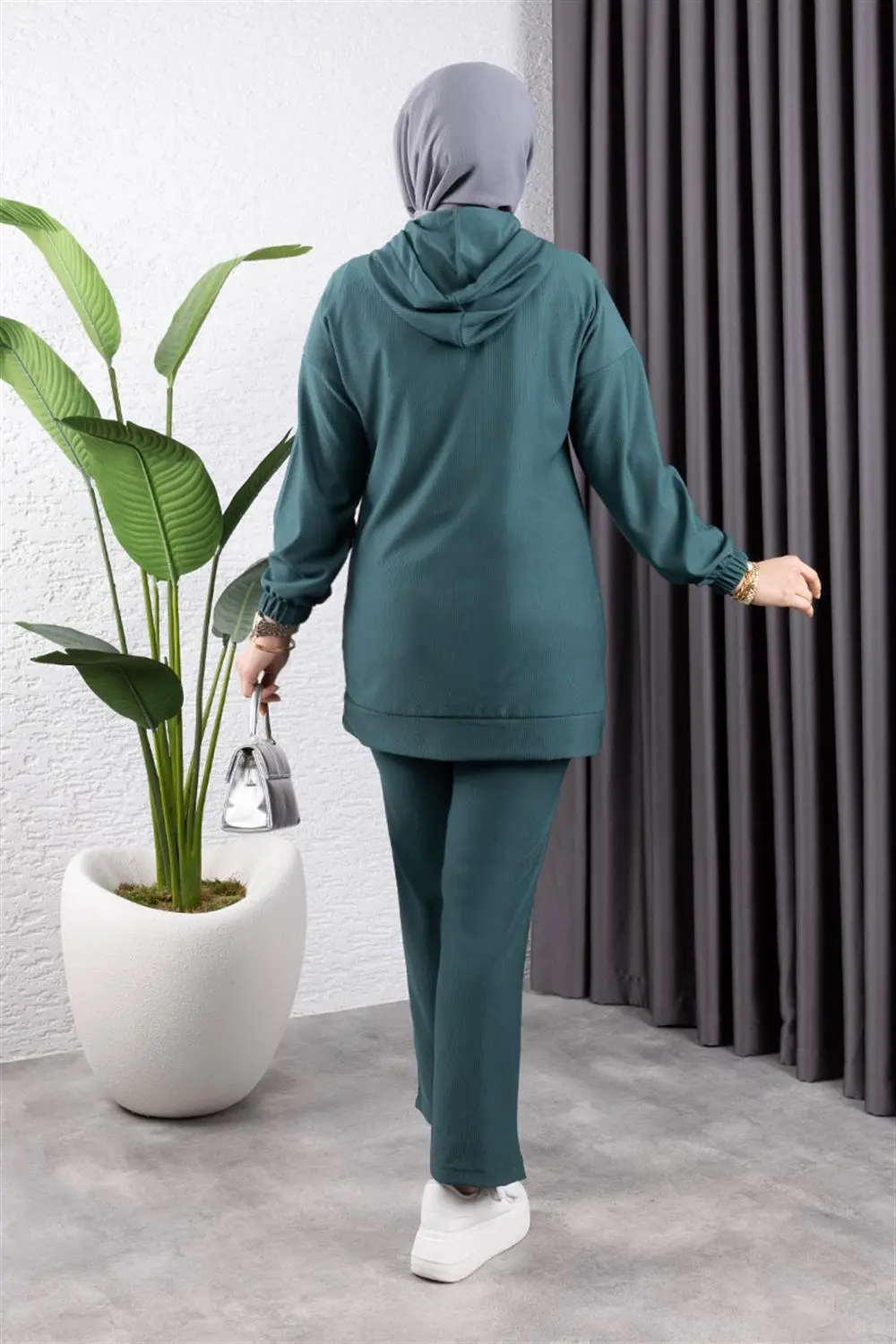 Pile Hooded Sports Suit-detail