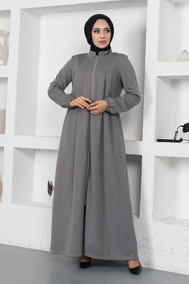 Pleated Abaya With Gathered Sleeves-detail