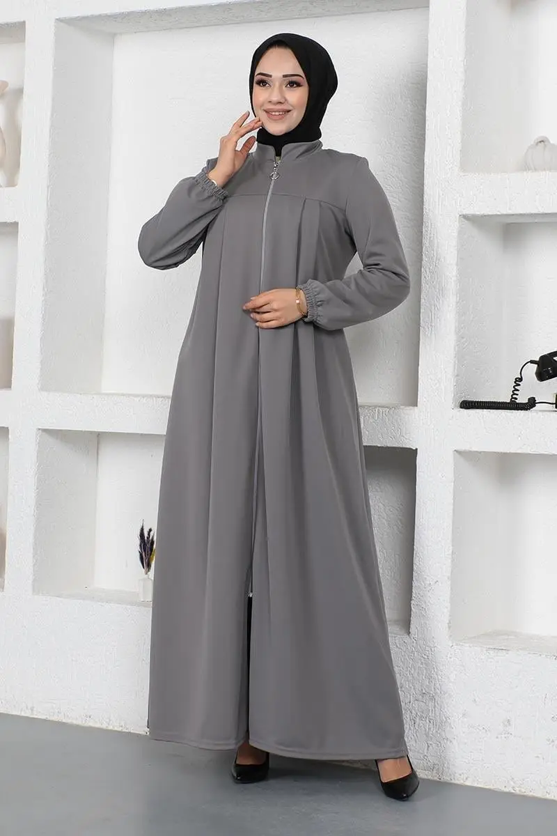 Pleated Abaya With Gathered Sleeves-detail
