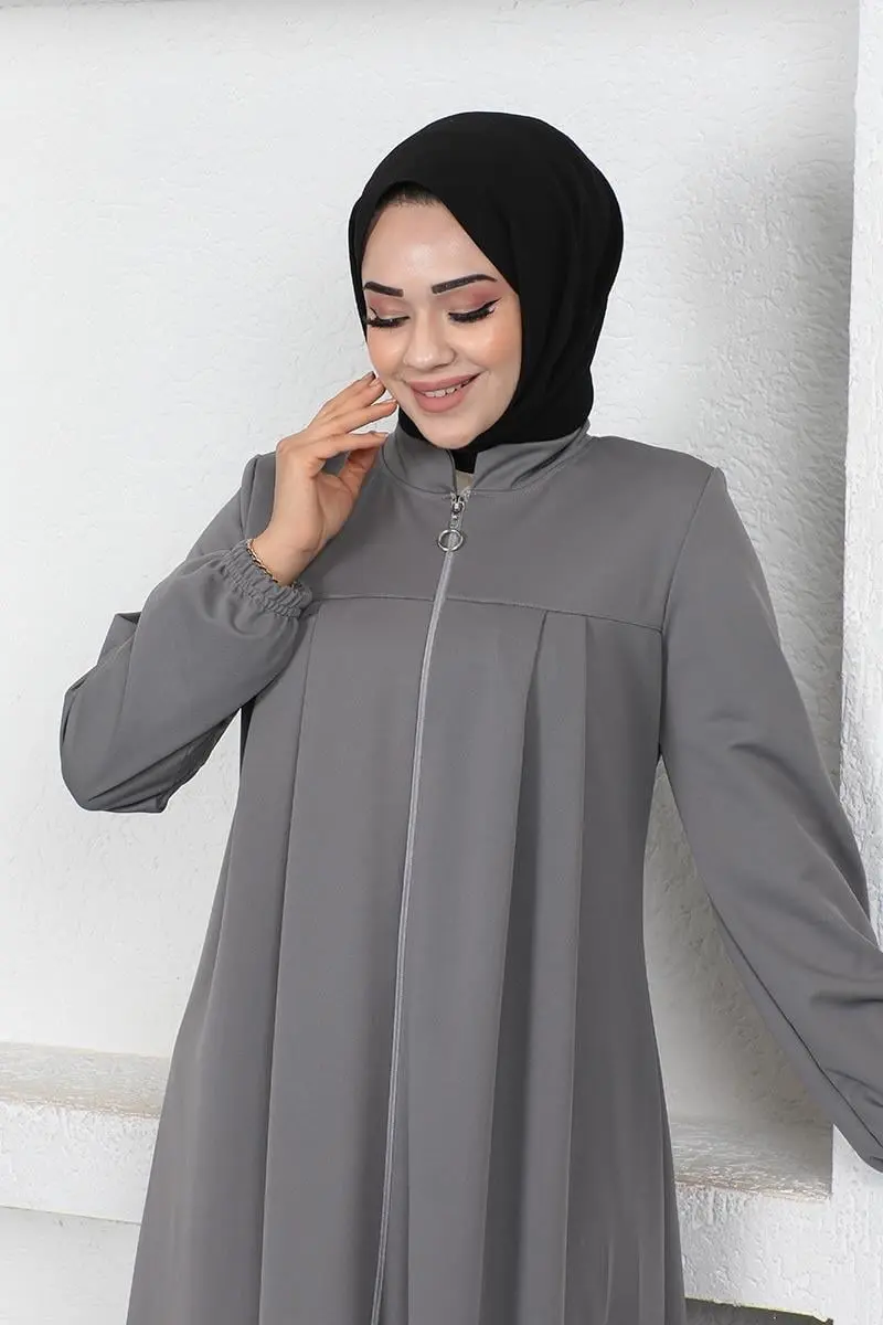 Pleated Abaya With Gathered Sleeves-detail