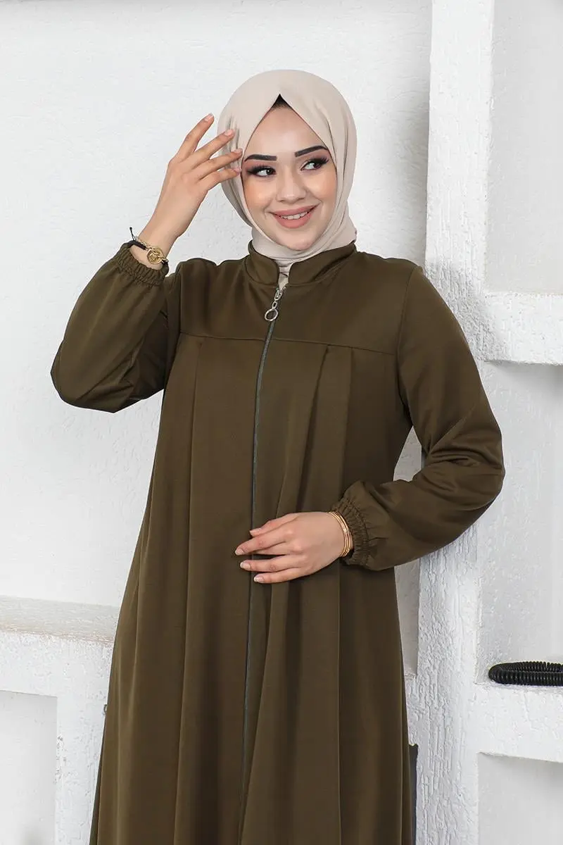 Pleated Abaya With Gathered Sleeves-detail