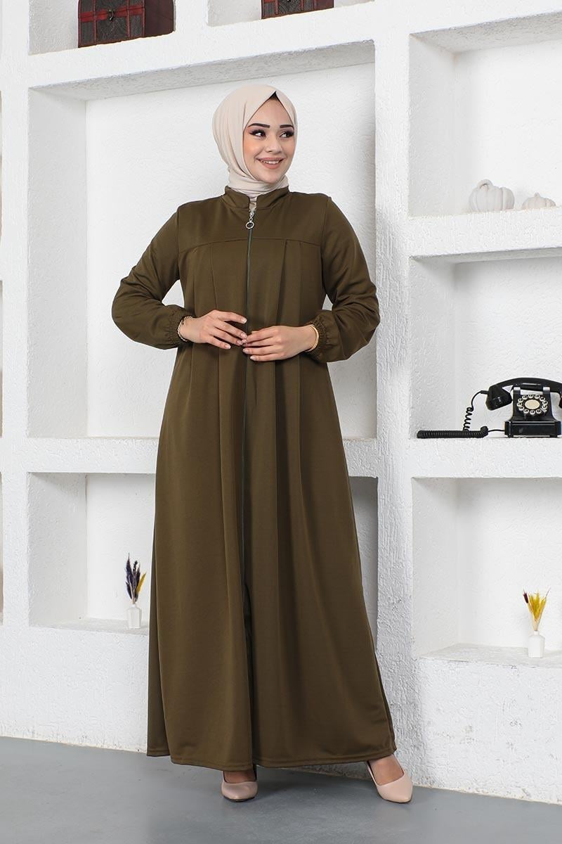 Pleated Abaya With Gathered Sleeves