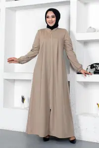 Pleated Abaya With Gathered Sleeves