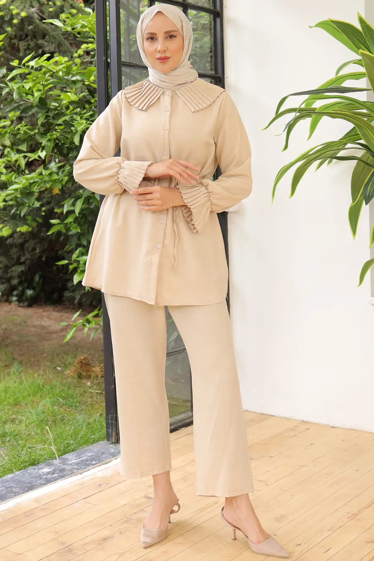 Pleated Linen Suit with Pleated Collar and Sleeves