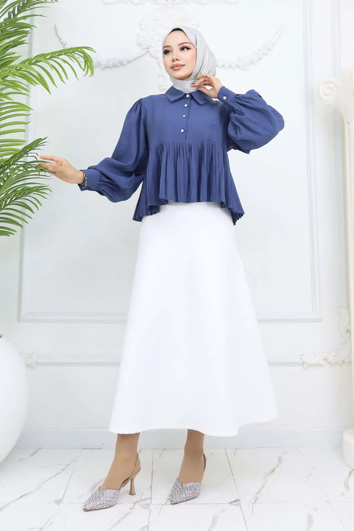 Pleated Short Shirt-detail