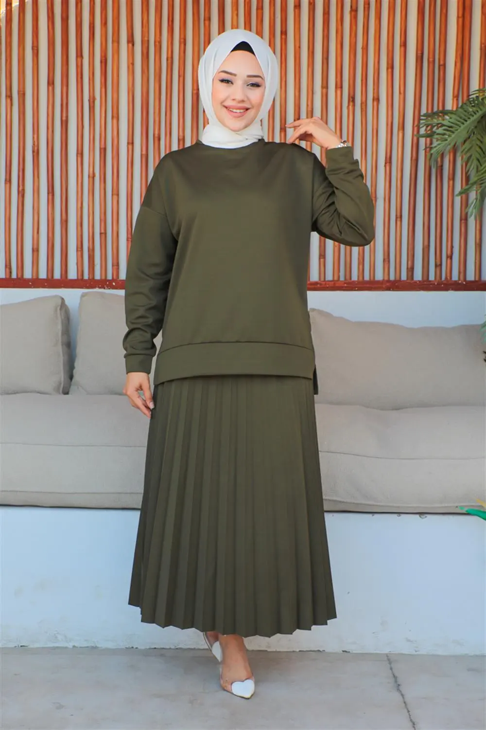 Pleated Skirt Sports Suit-detail