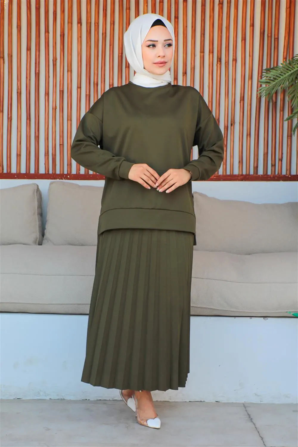 Pleated Skirt Sports Suit-detail