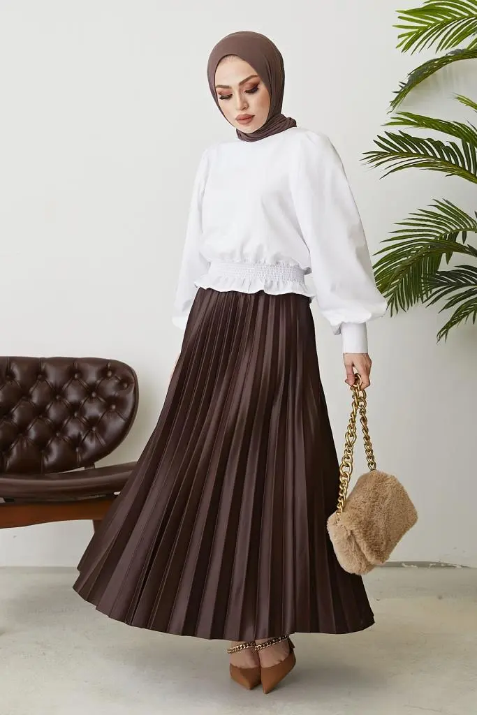 Pleated Skirt with Elastic Waist