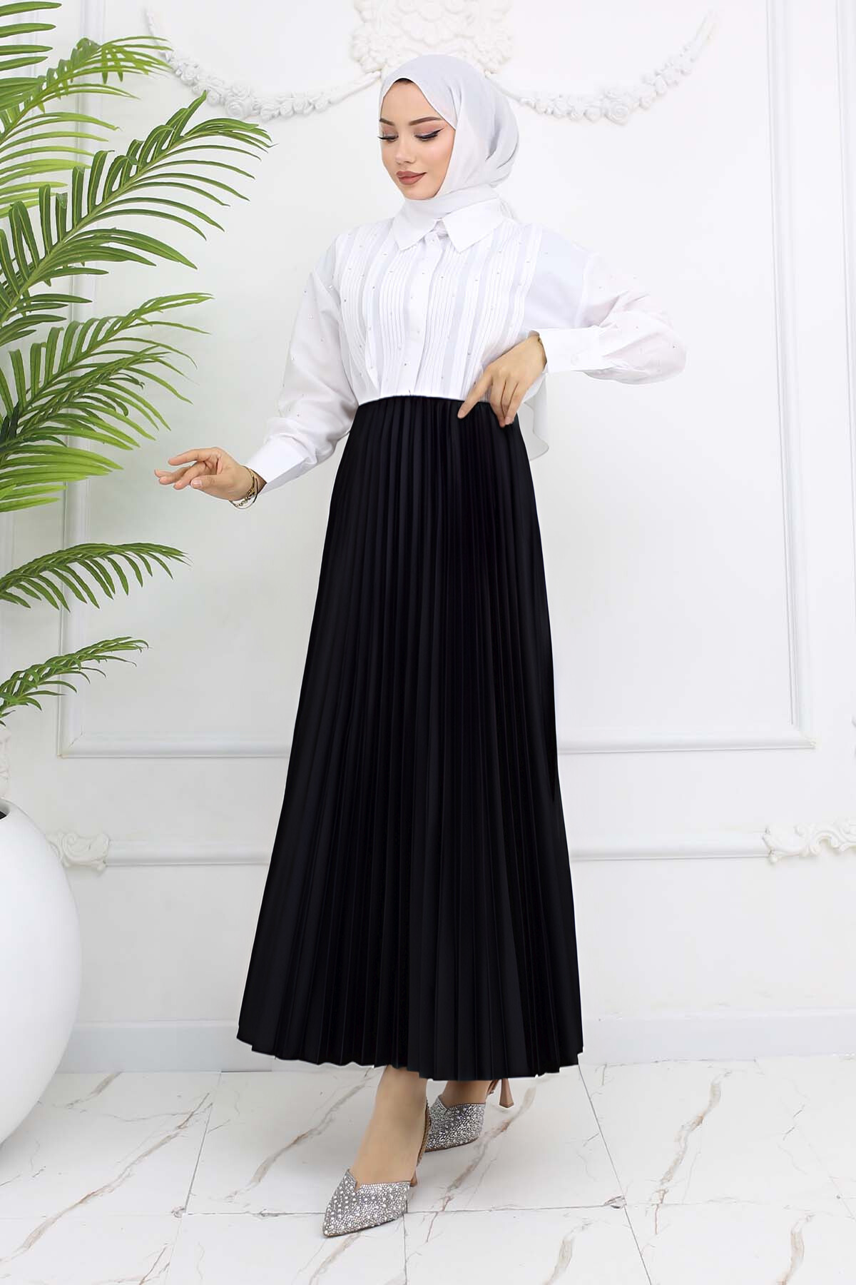 Pleated Skirt