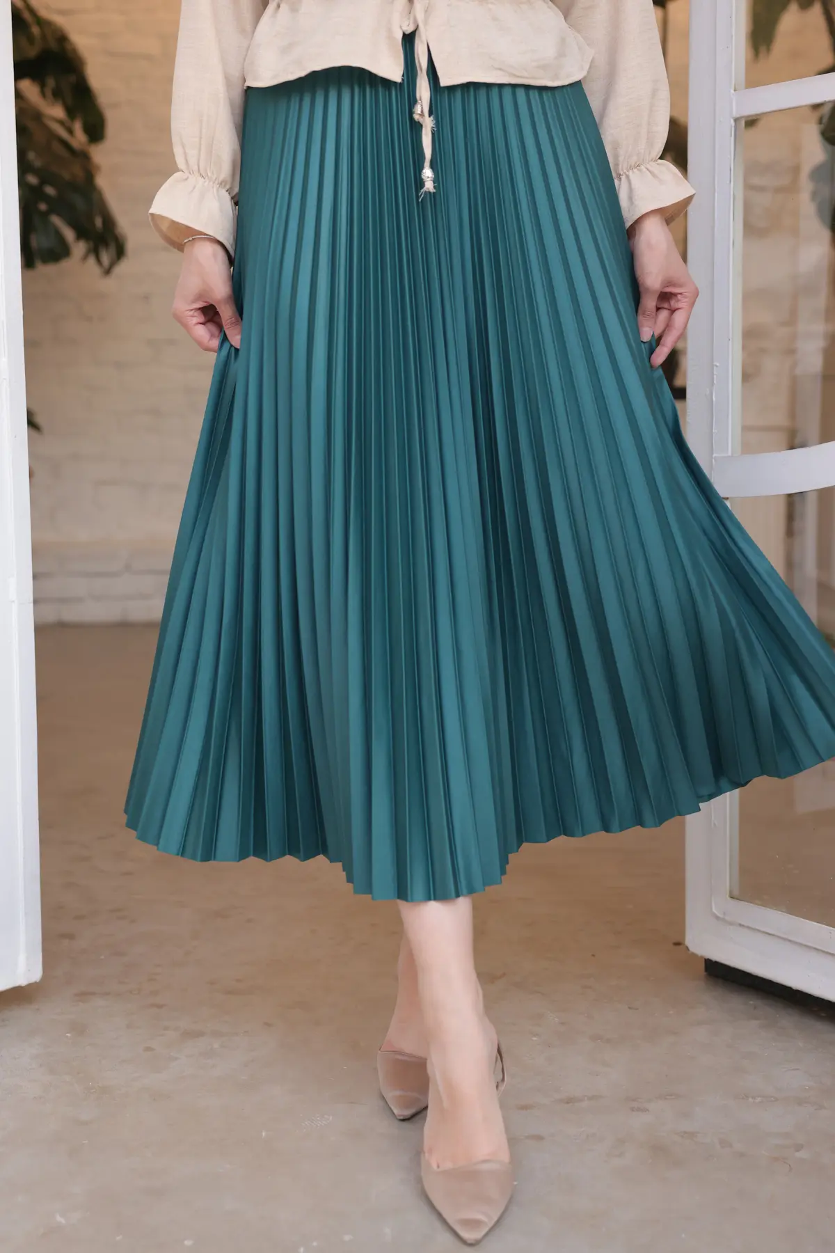Pleated Skirt-detail