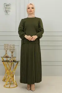 Pleated Suit With Waist Detail