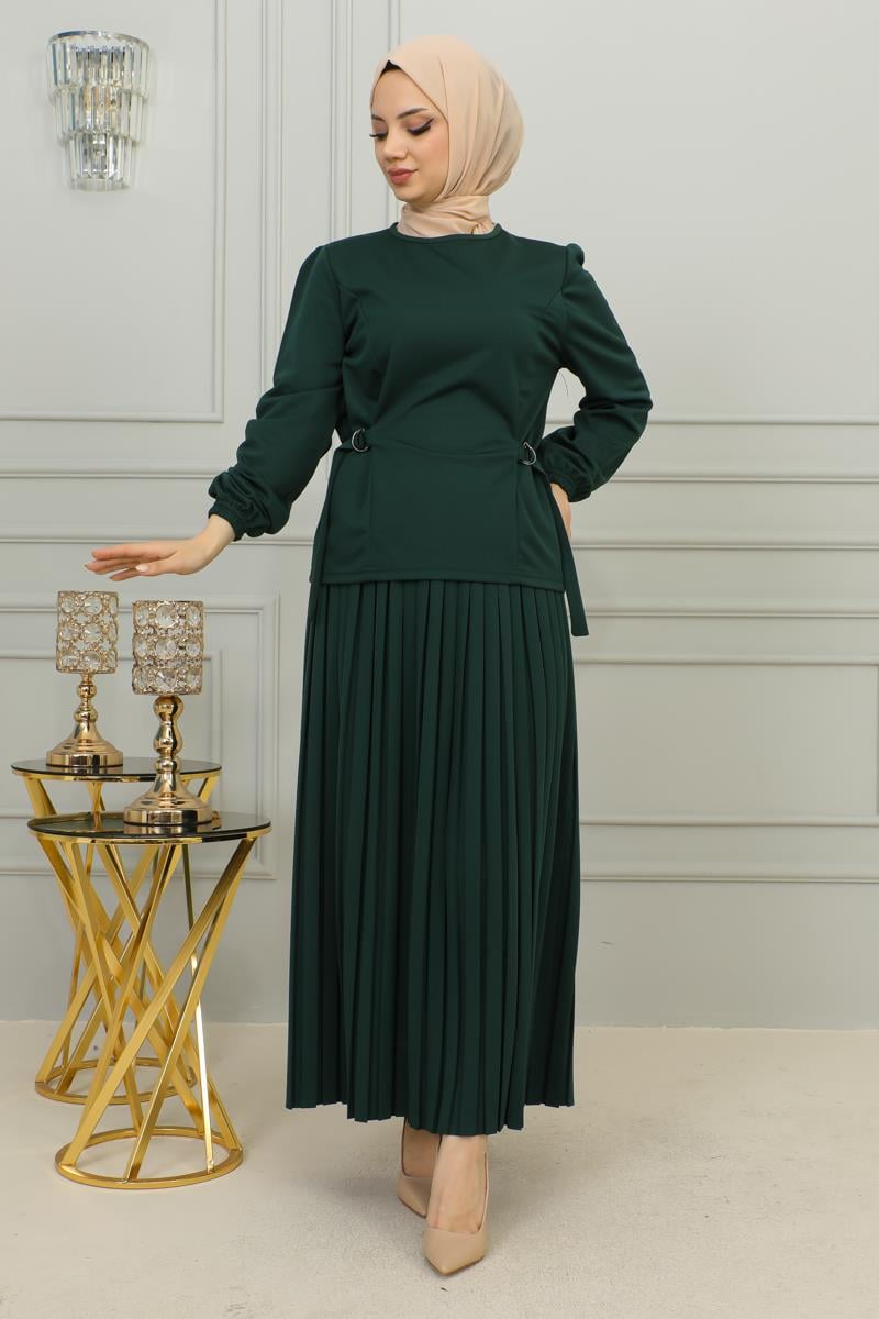 Pleated Suit With Waist Detail