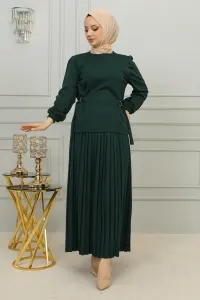 Pleated Suit With Waist Detail