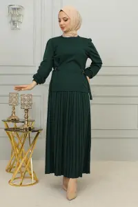 Pleated Suit With Waist Detail