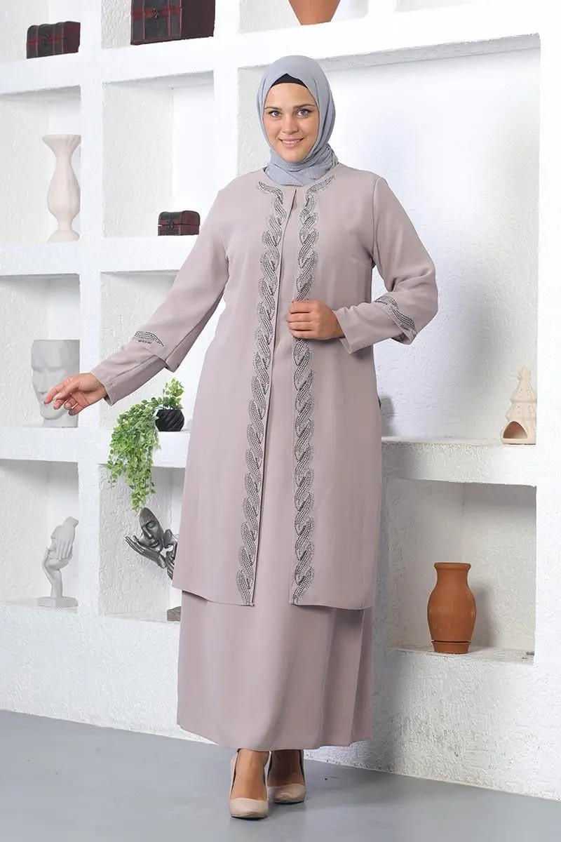 Plus Size Embroidered Evening Suit-detail