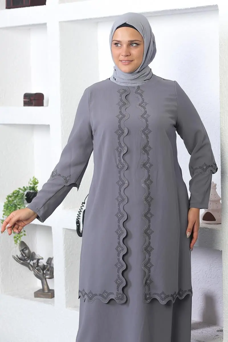 Plus Size Hijab Embroidered Evening Dress-detail