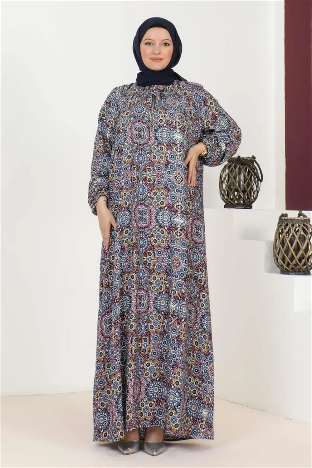 Plus Size Patterned Dress-detail