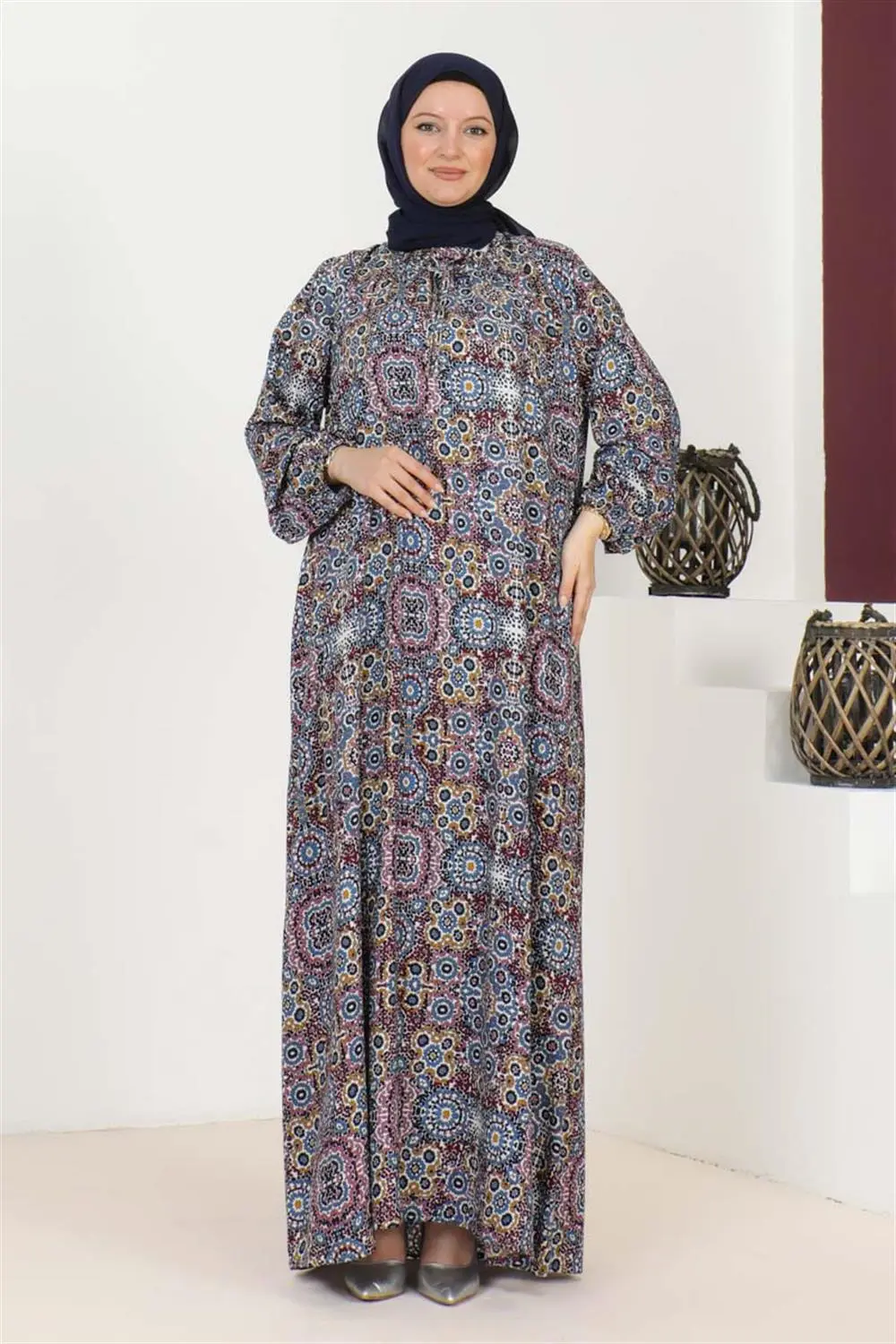 Plus Size Patterned Dress-detail