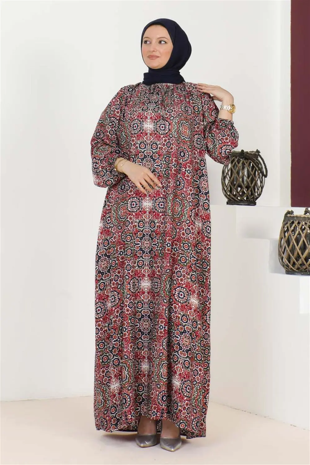 Plus Size Patterned Dress-detail