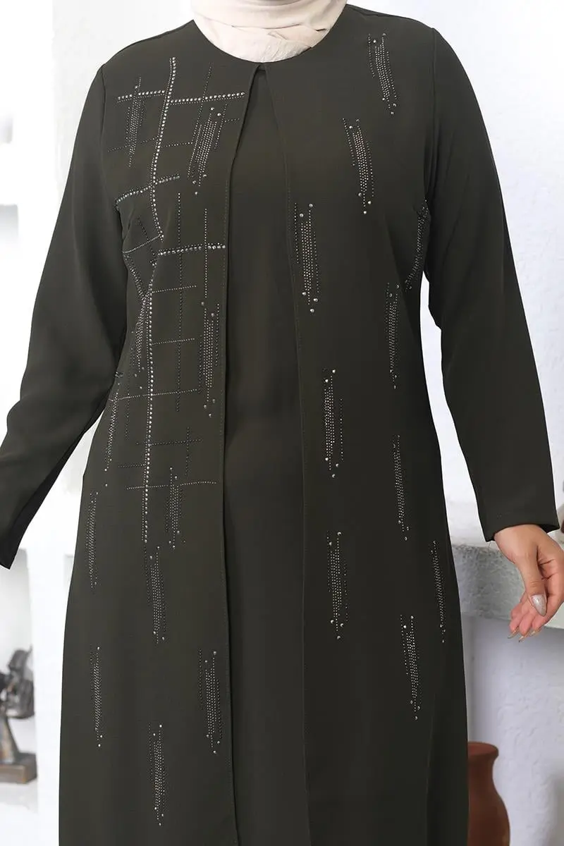 Plus Size Stone Embroidered Evening Dress-detail