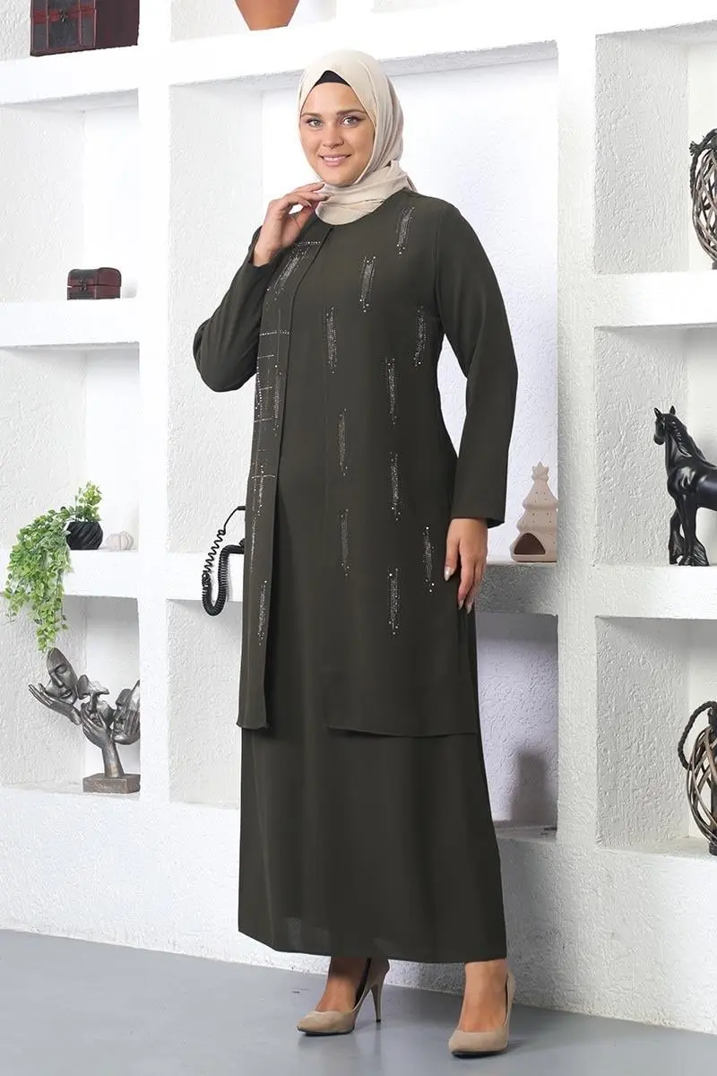 Plus Size Stone Embroidered Evening Dress-detail