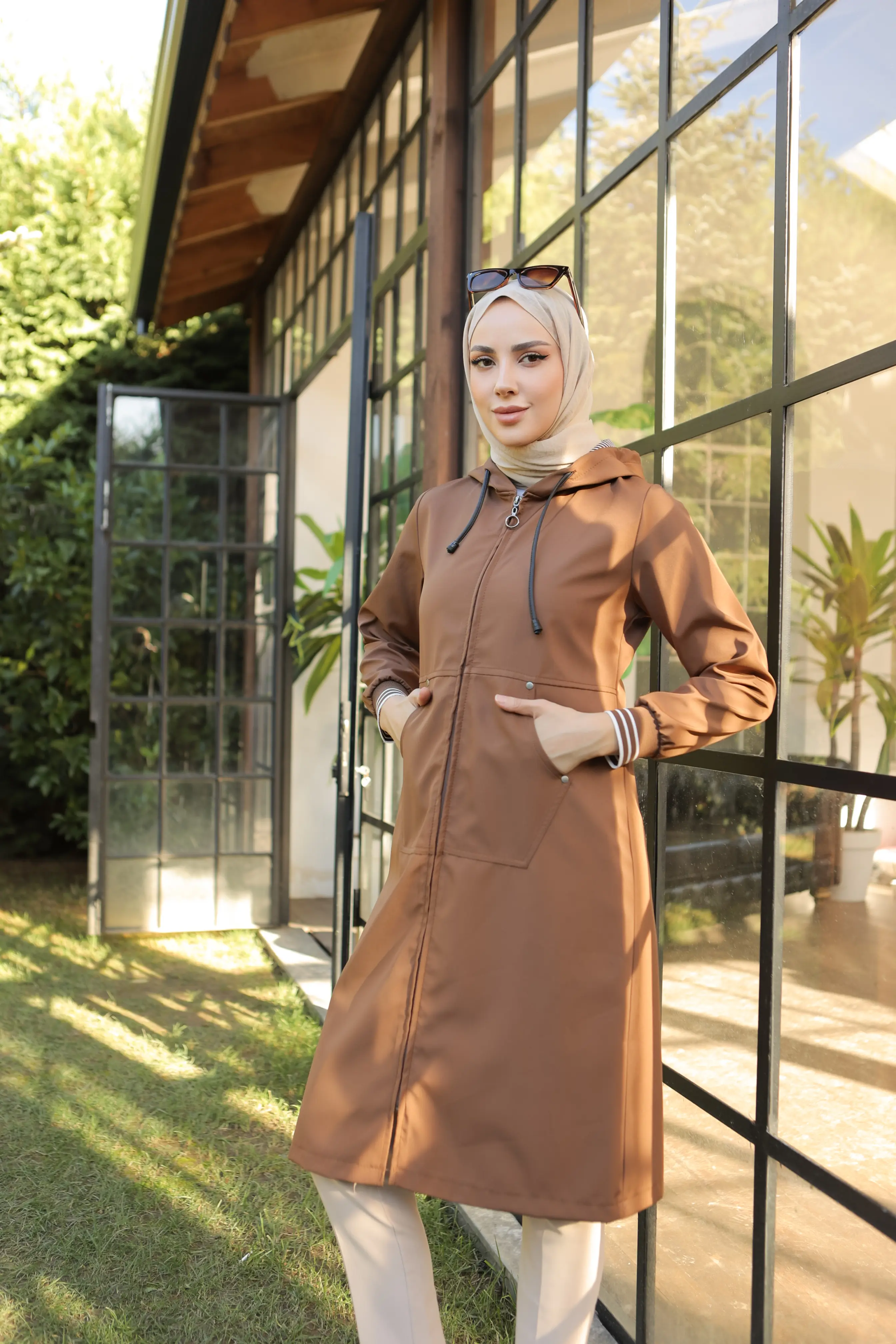 Pocket Detailed Trench Coat-detail