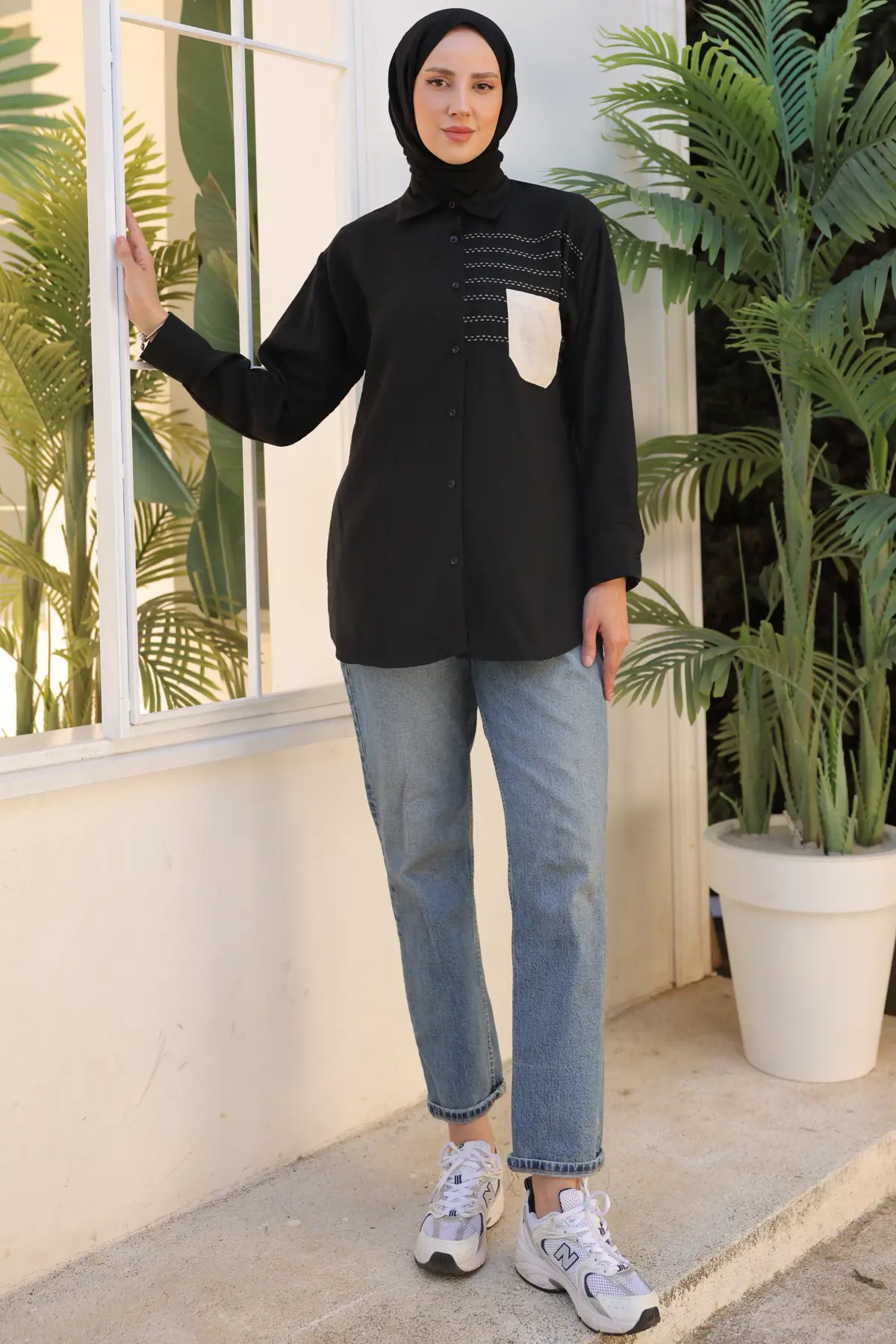 Pocket Shirt With Embroidery Detail-detail