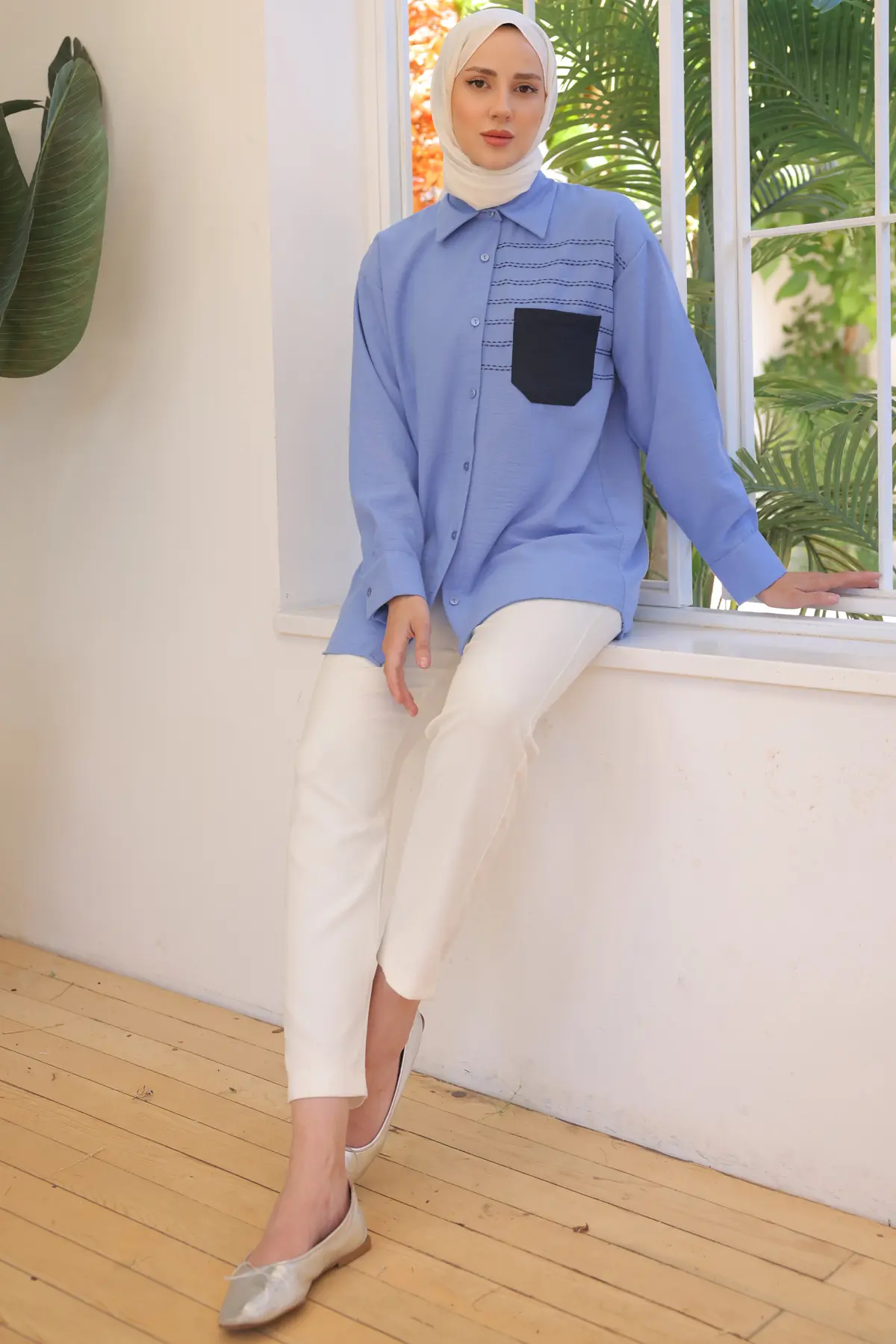 Pocket Shirt With Embroidery Detail-detail