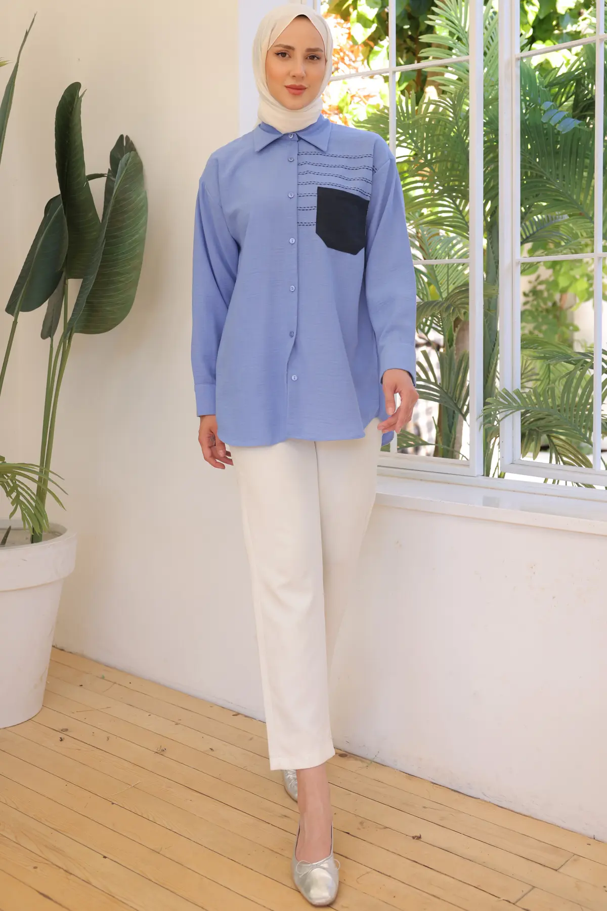 Pocket Shirt With Embroidery Detail-detail