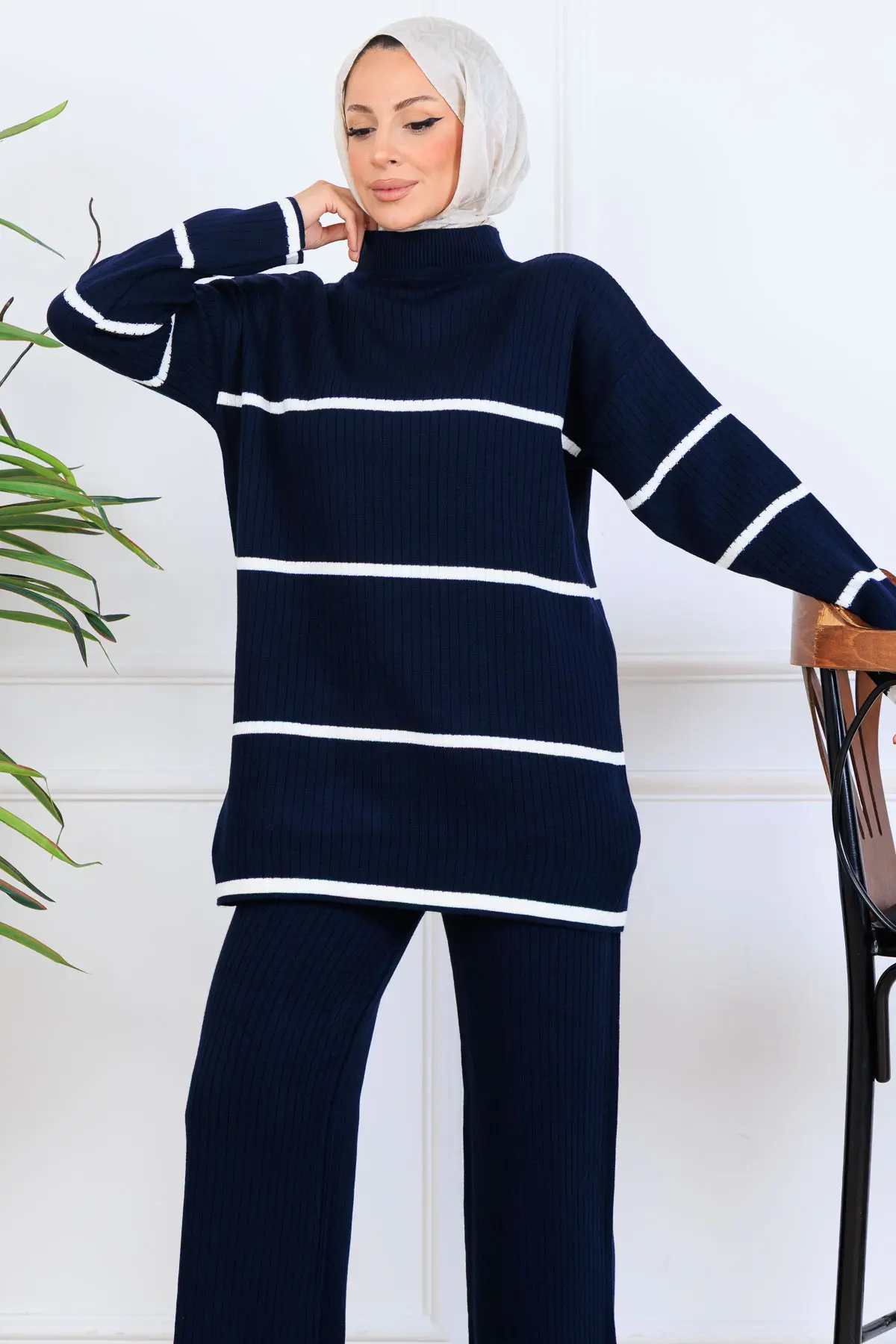 Ribbed Striped Knitwear Suit-detail