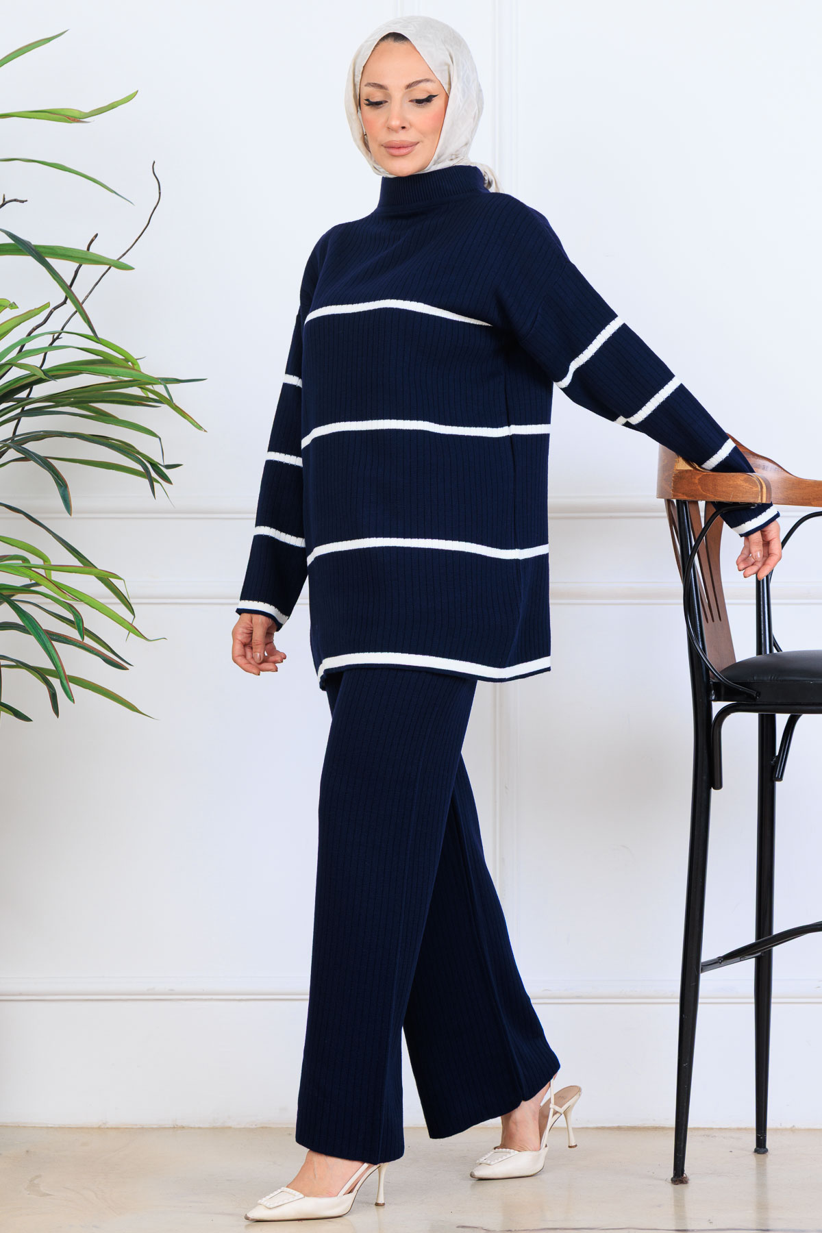 Ribbed Striped Knitwear Suit