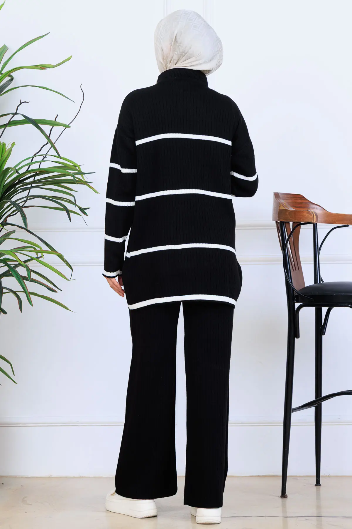 Ribbed Striped Knitwear Suit-detail