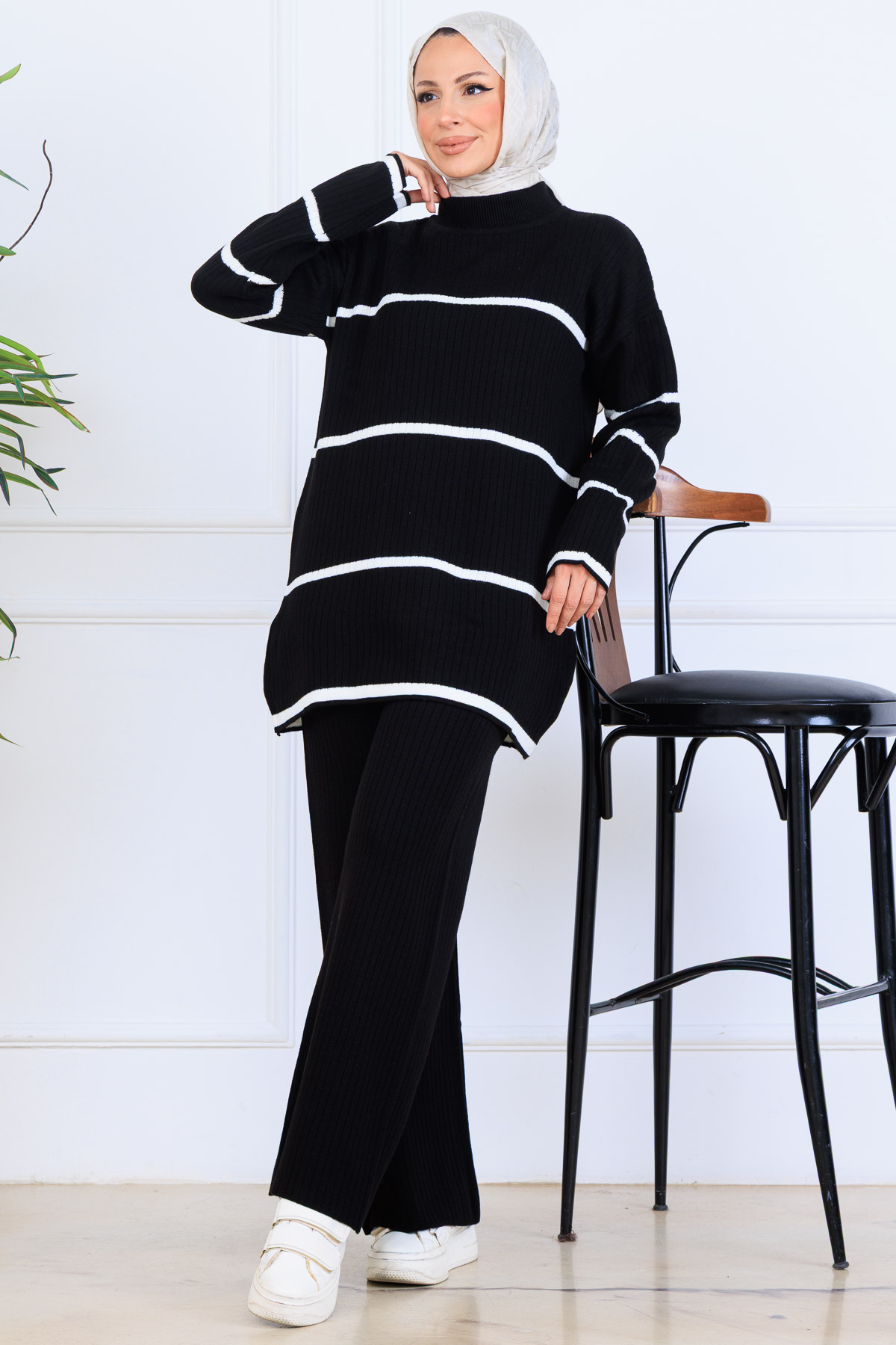Ribbed Striped Knitwear Suit