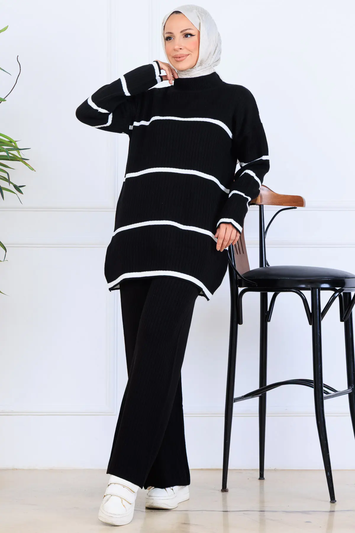 Ribbed Striped Knitwear Suit