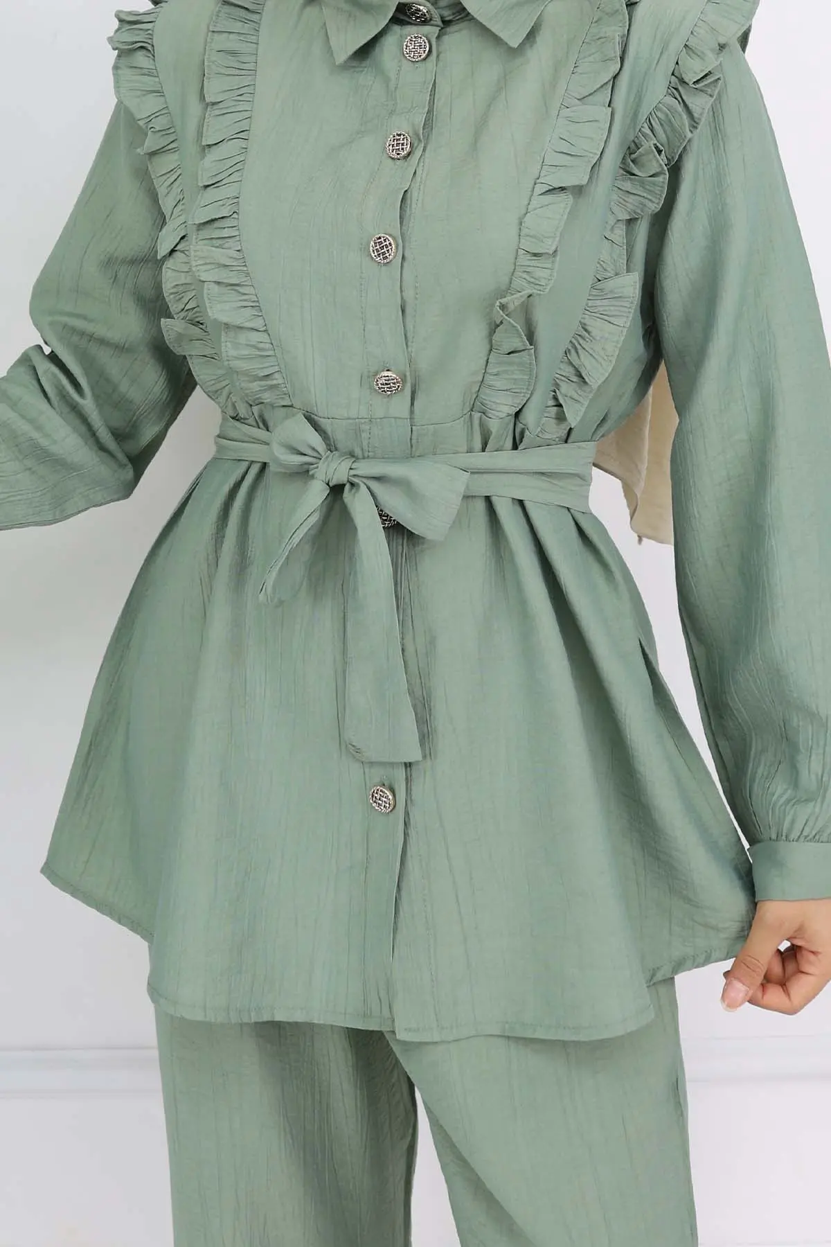 Ruffle Detailed Belted Two Piece Suit-detail
