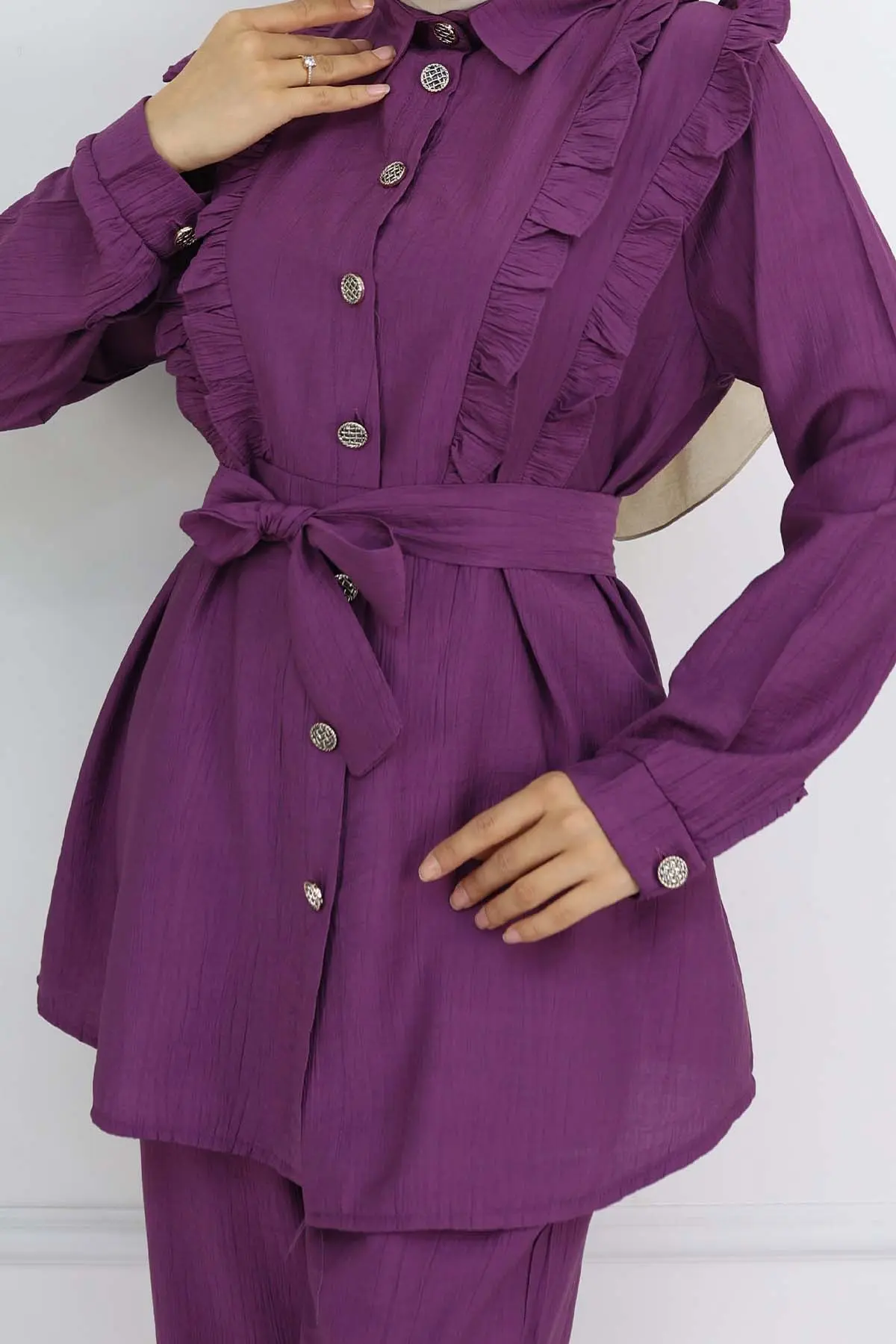 Ruffle Detailed Belted Two Piece Suit-detail