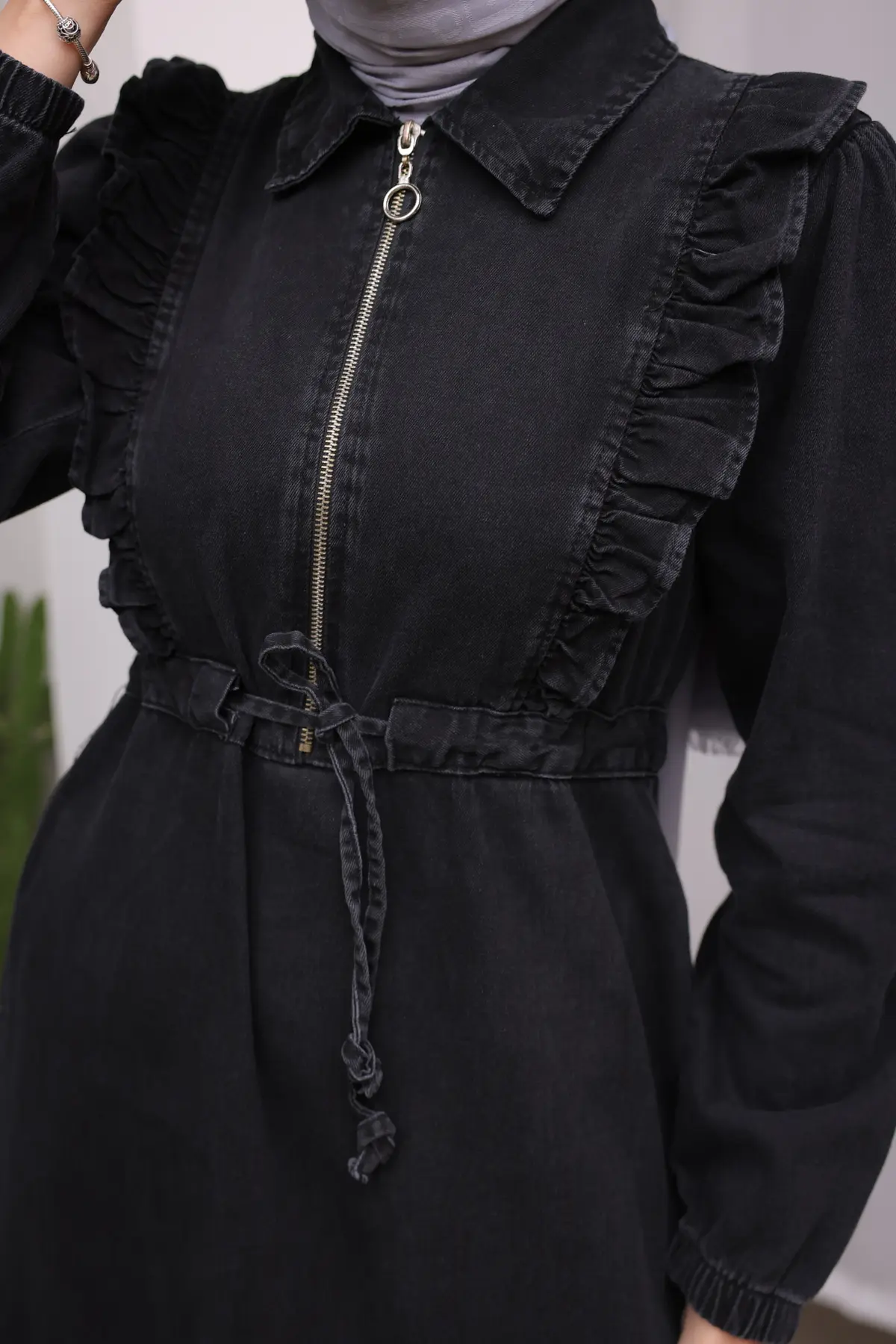 Ruffle Detailed Denim Dress-detail
