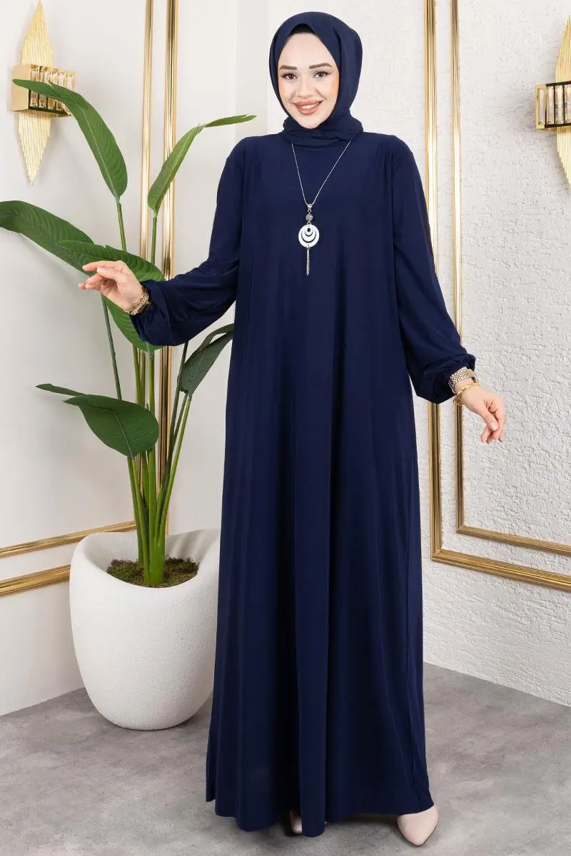 Sandy Dress With Necklace-detail