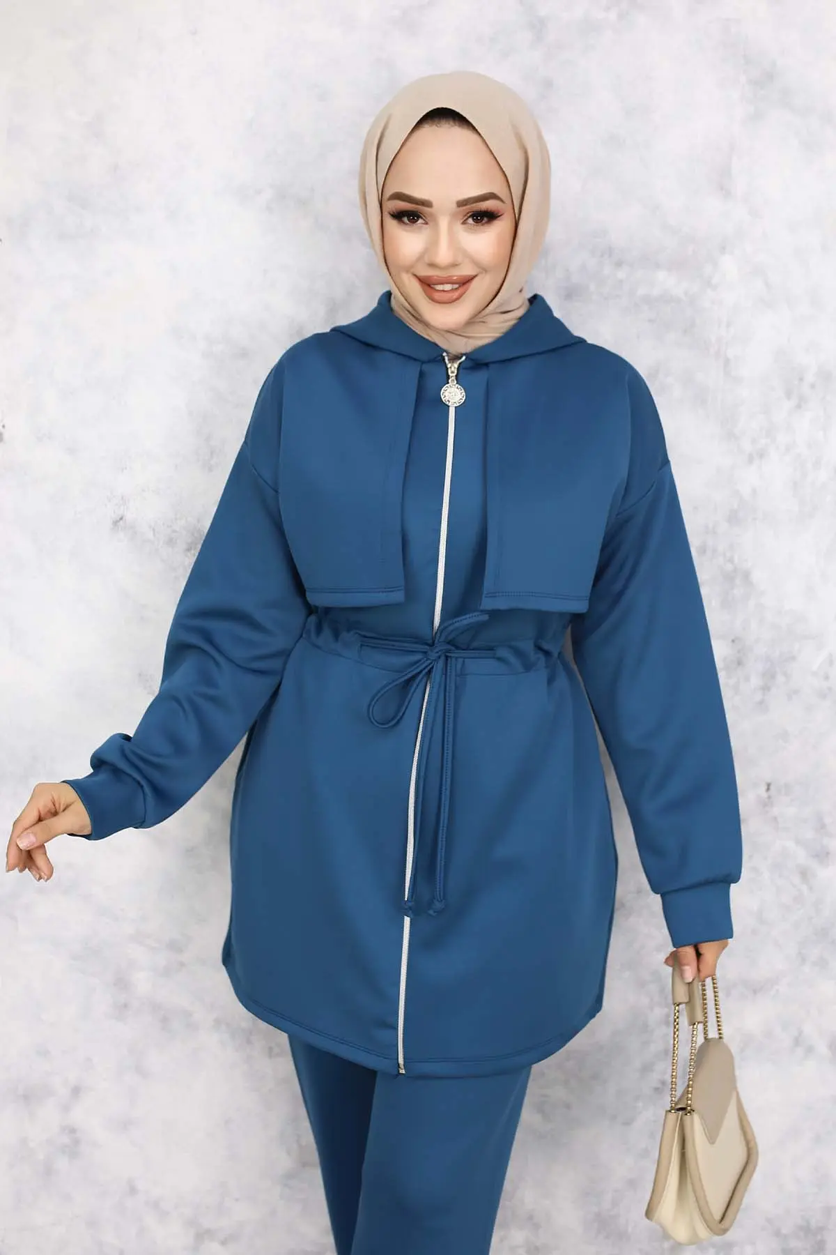 Scuba Double Suit With Collar Detail-detail