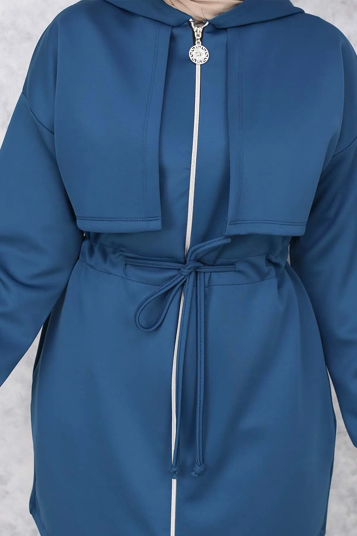 Scuba Double Suit With Collar Detail-detail