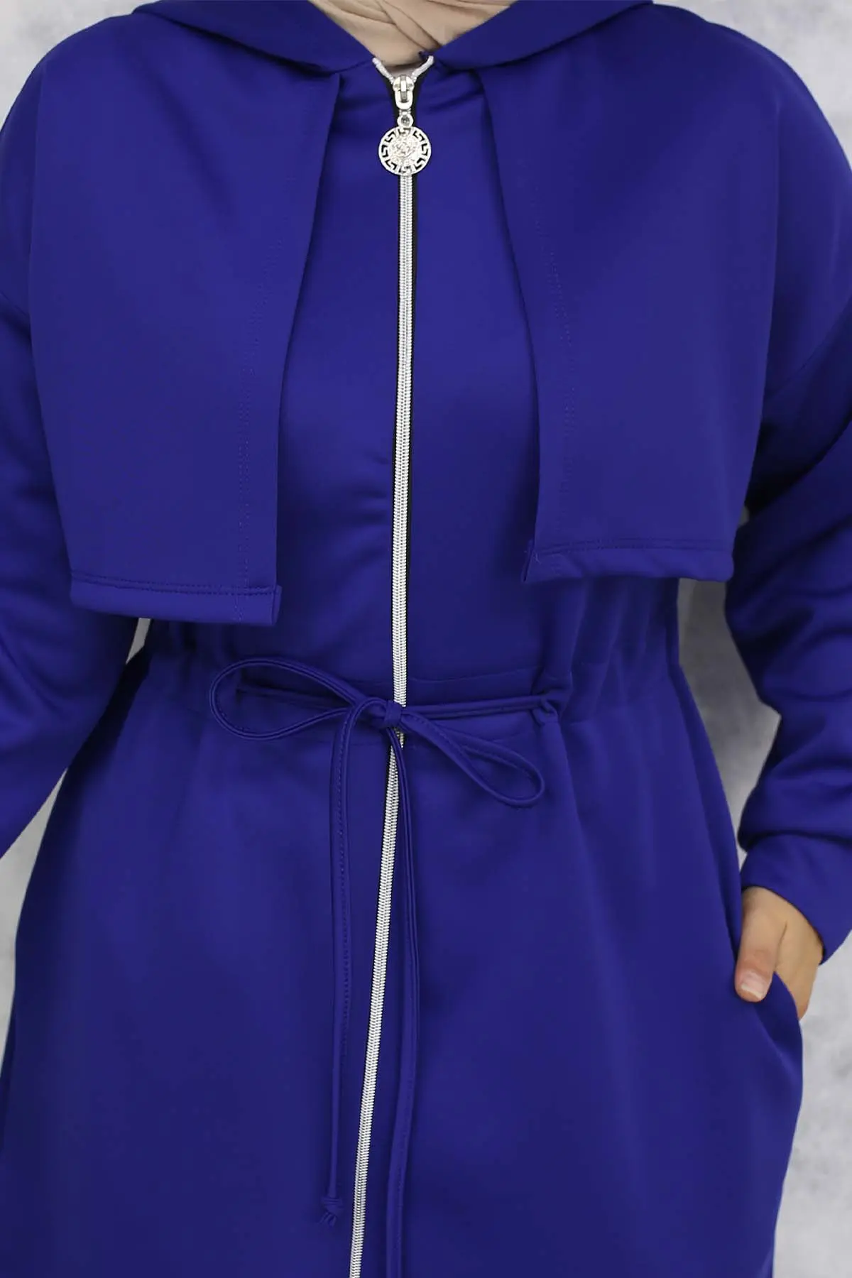 Scuba Double Suit With Collar Detail-detail