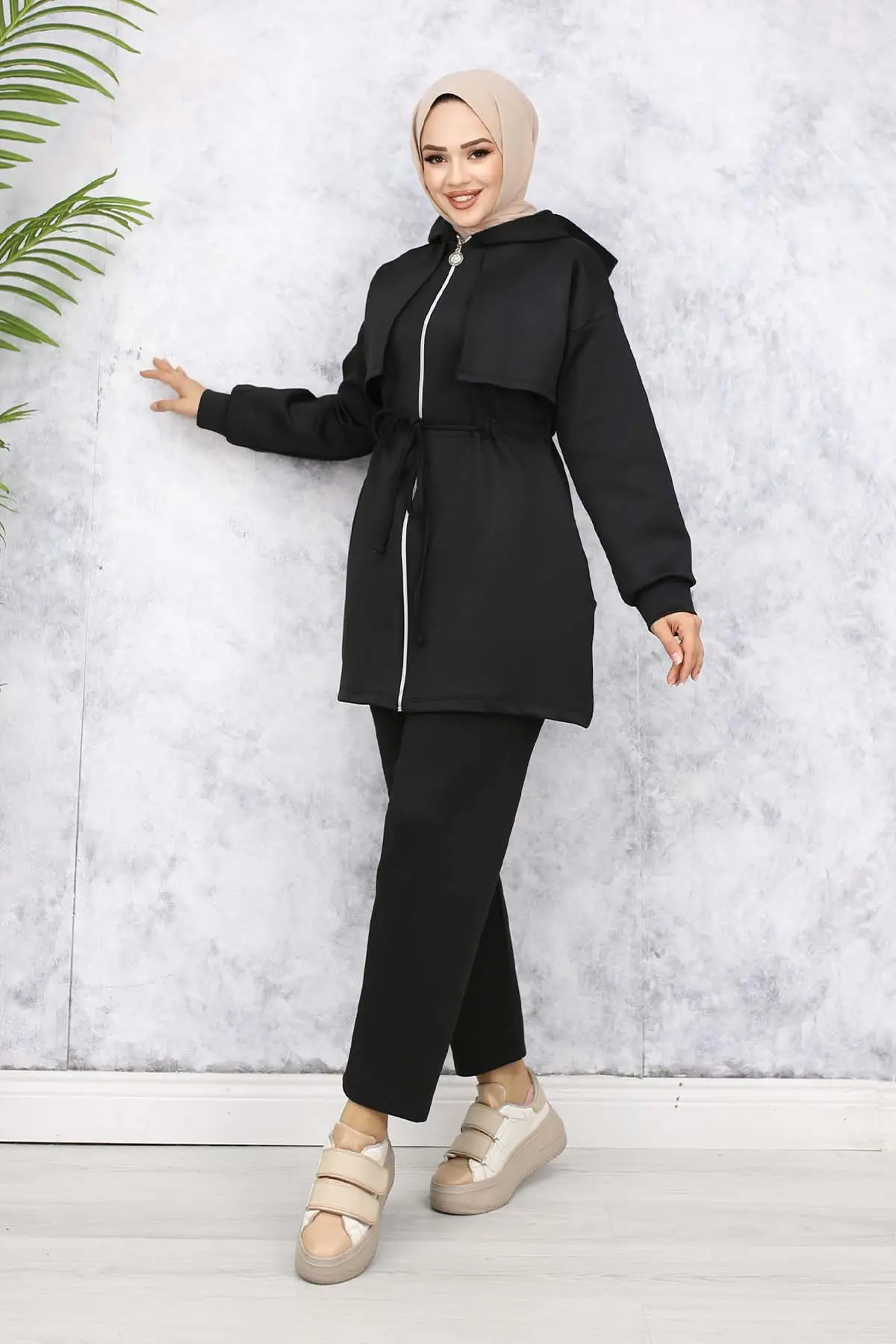 Scuba Double Suit With Collar Detail-detail