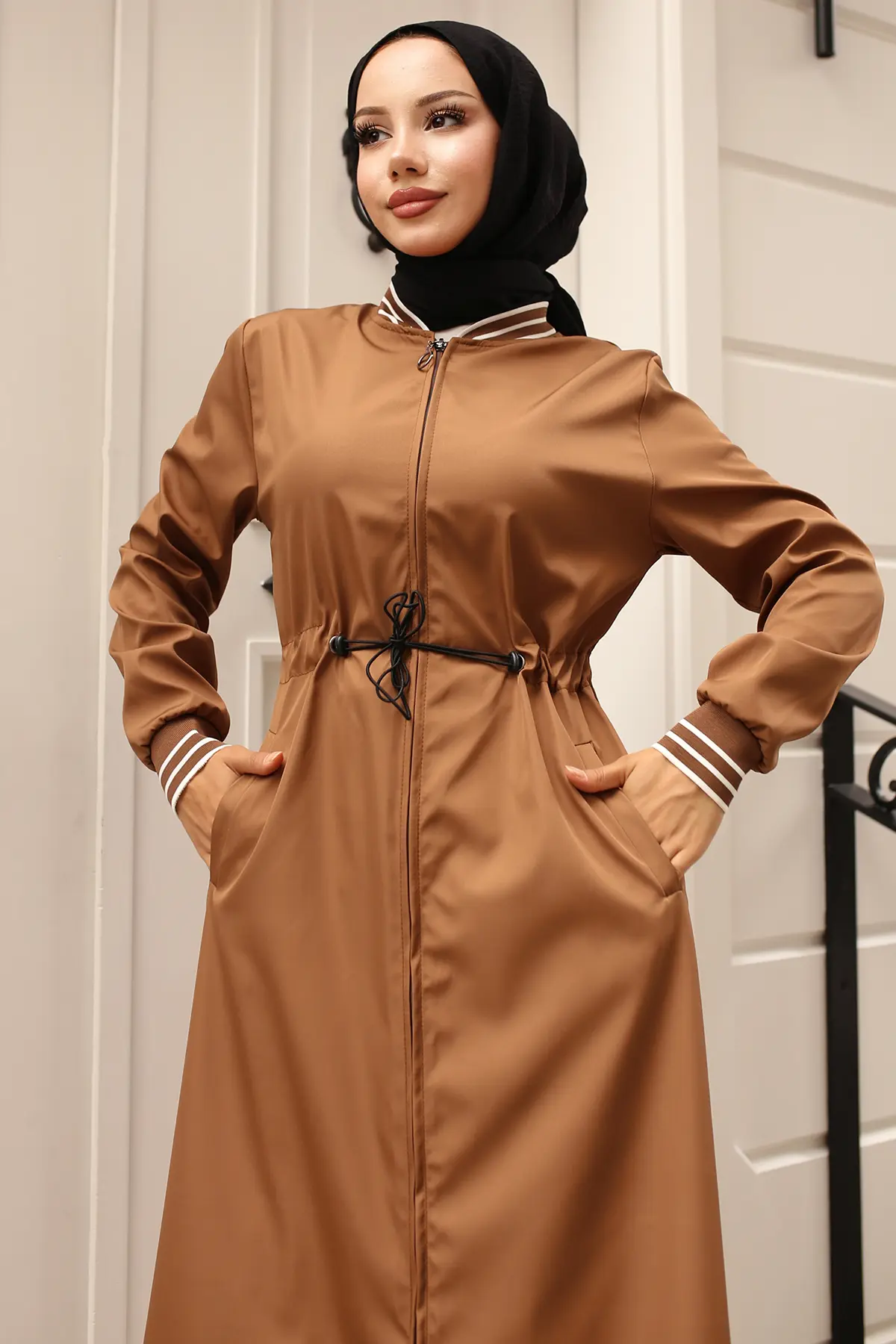 Seasonal Elastic Waist Trench Coat-detail