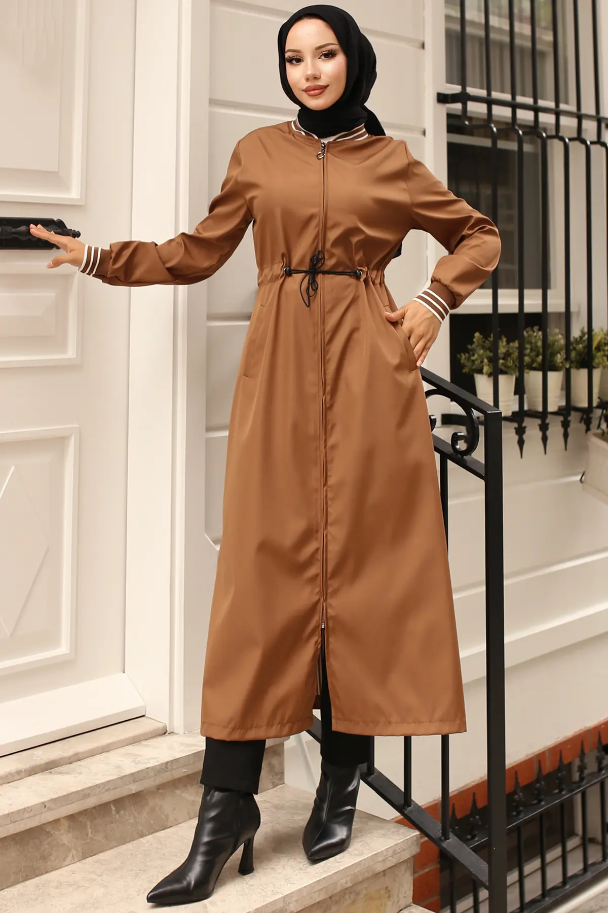 Seasonal Elastic Waist Trench Coat-detail
