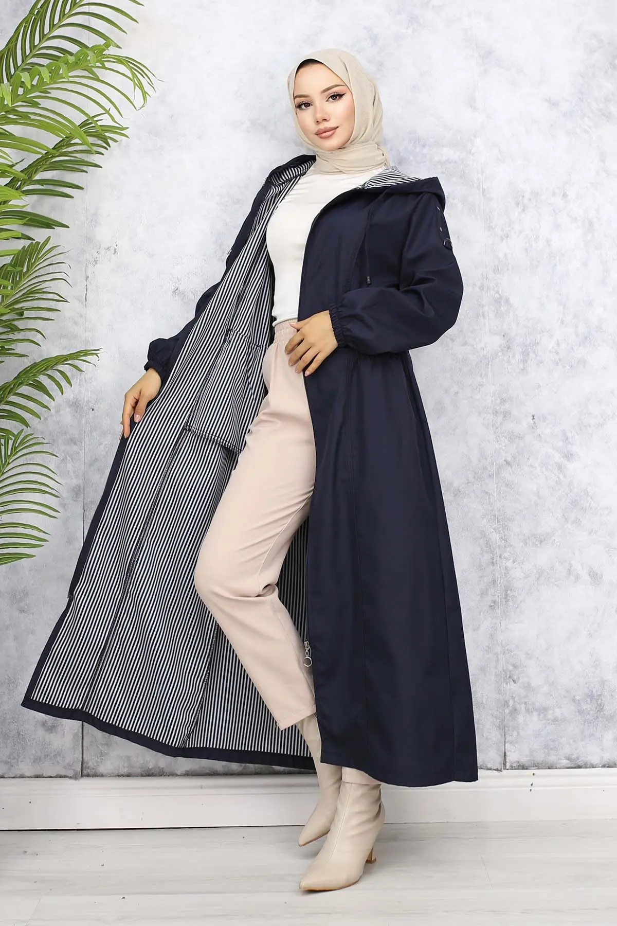 Seasonal Trench Coat-detail