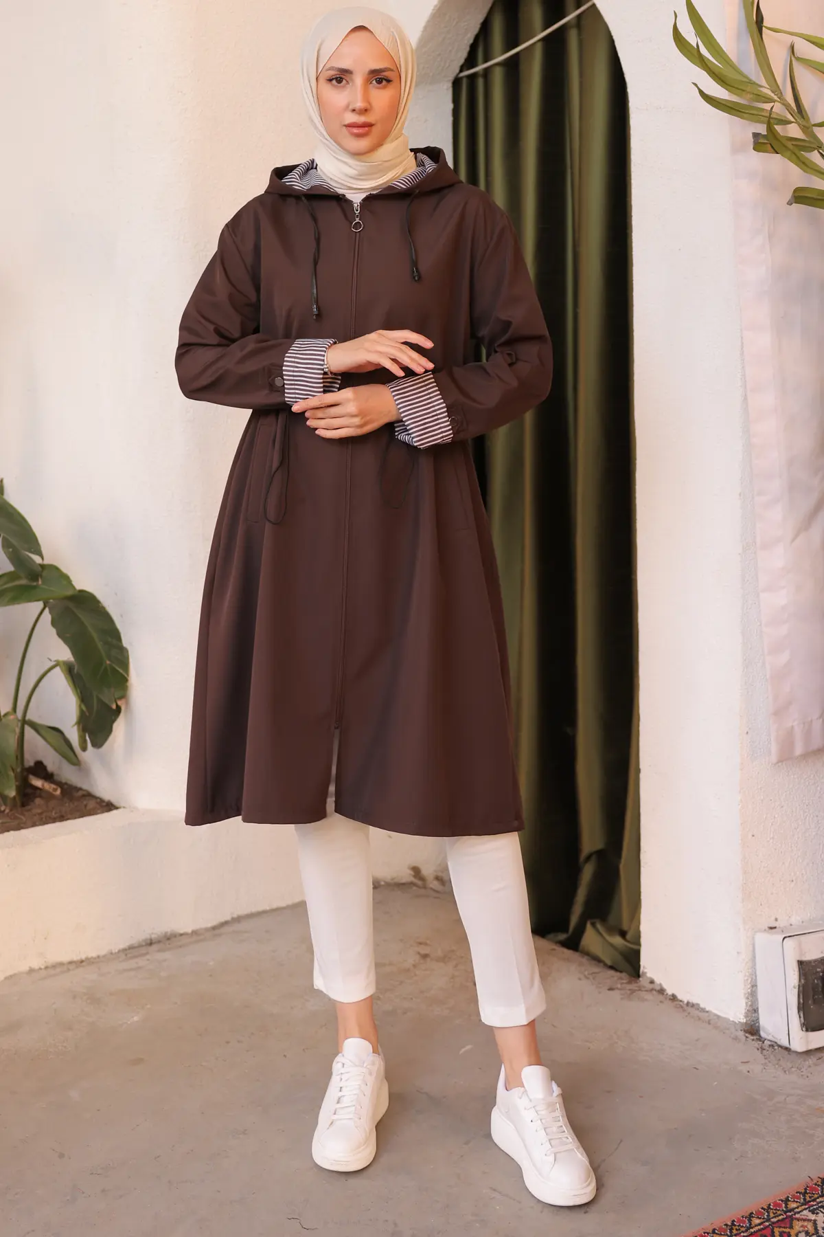 Seasonal Trenchcoat-detail