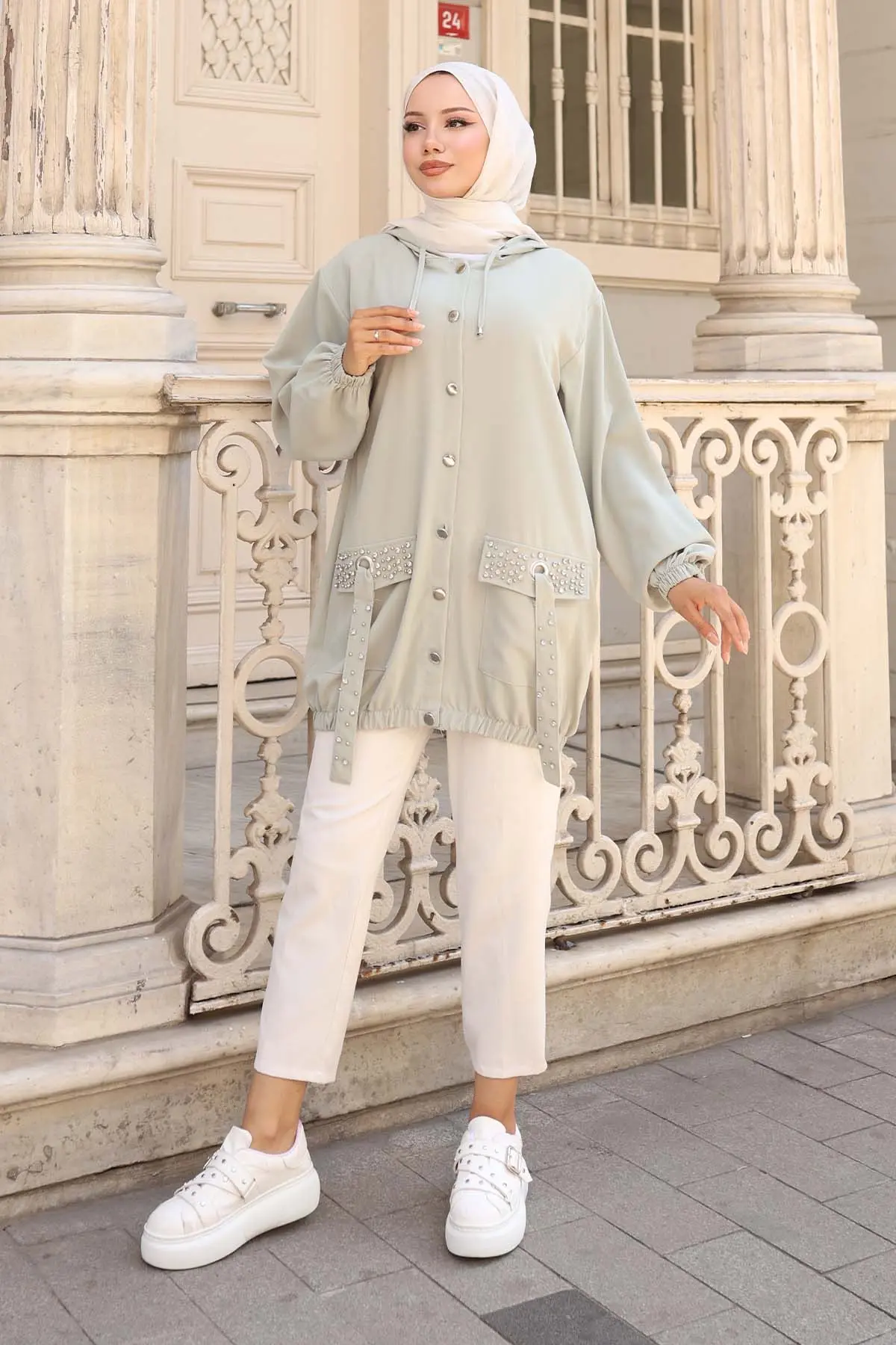 Short Coat With Stone Detailed Buttons On Pockets-detail