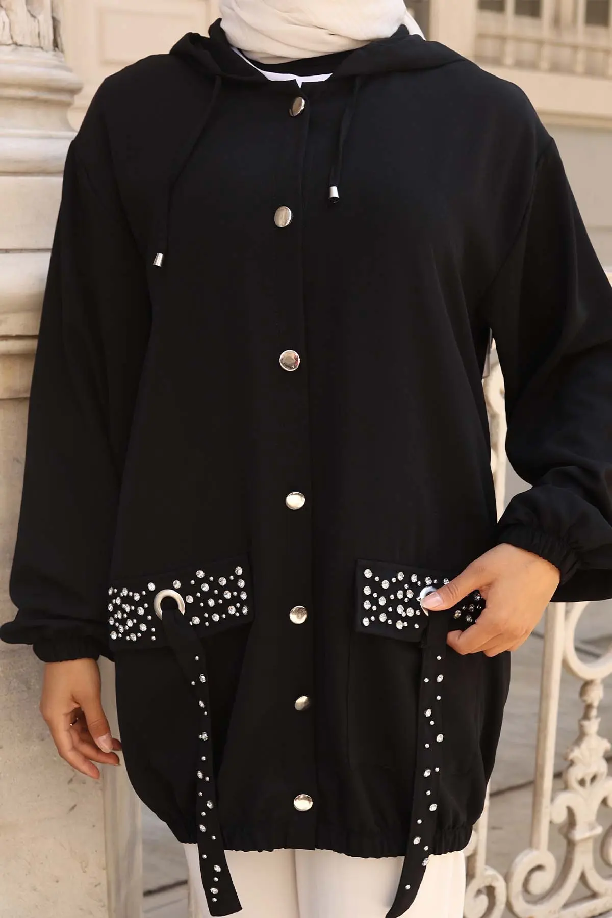 Short Coat With Stone Detailed Buttons On Pockets-detail