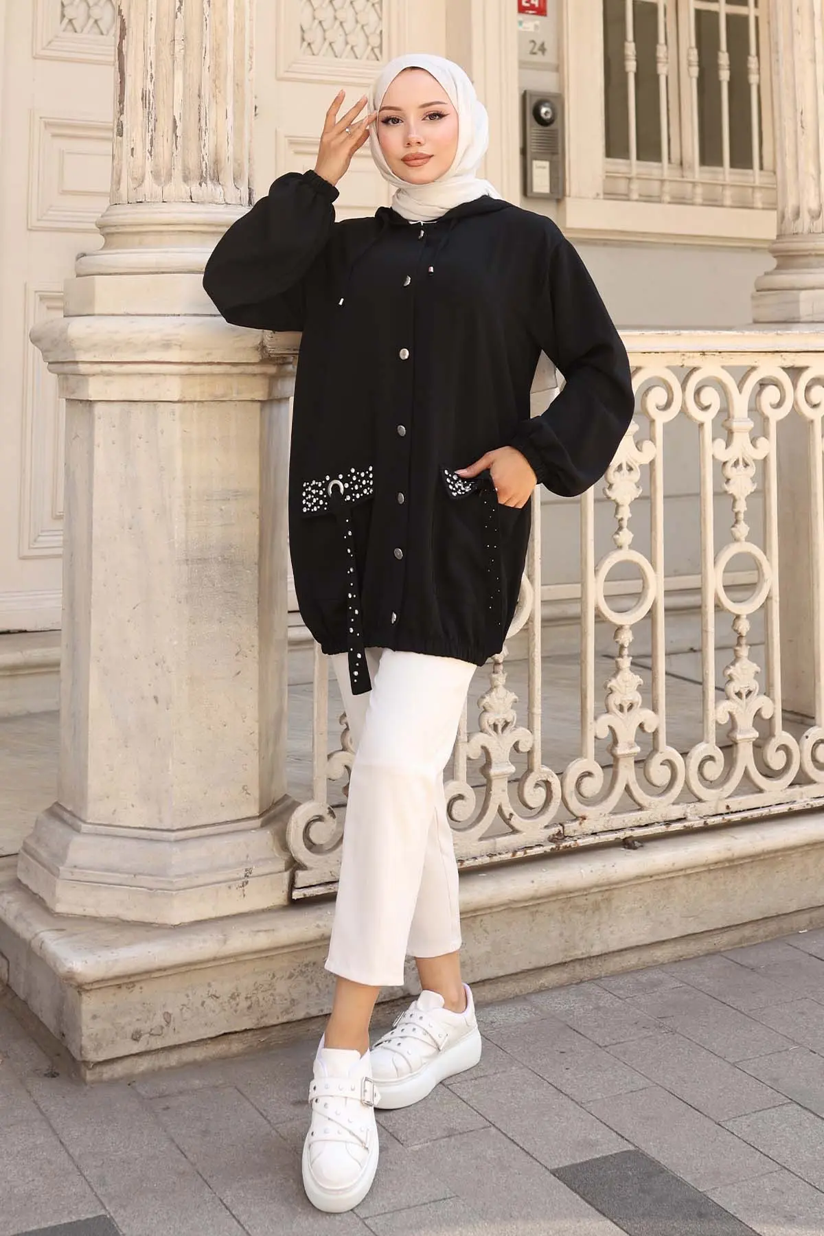 Short Coat With Stone Detailed Buttons On Pockets-detail